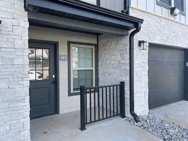 Building Photo - The Woods Townhomes