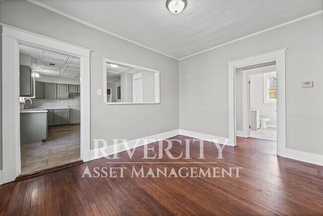 Building Photo - Step into a piece of Memphis history with this stunning, newly renovated home!!! Section 8 Welcom...