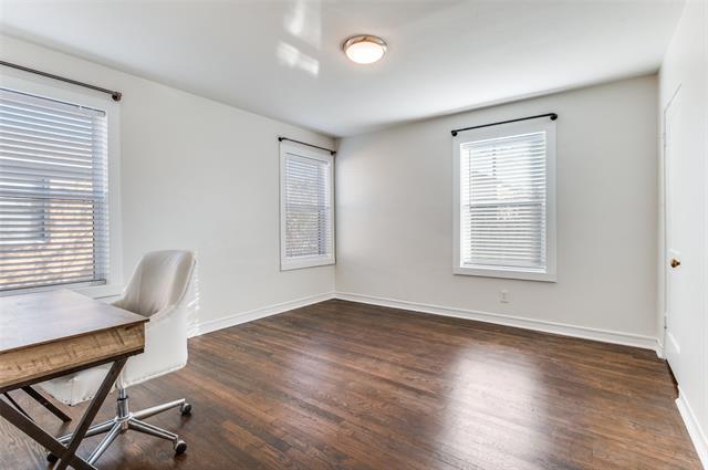 Building Photo - 4922 W University Blvd