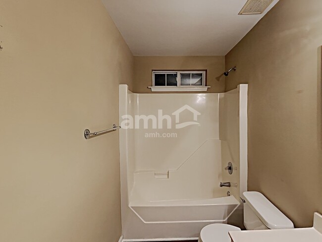 Building Photo - 14921 Ashlight Dr
