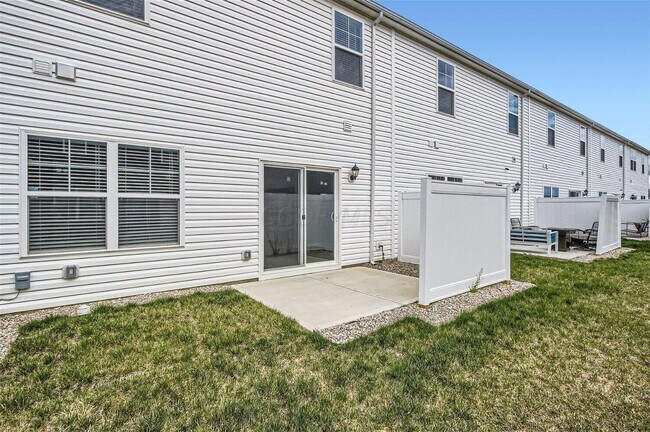 Building Photo - 1495 Jarry Ave