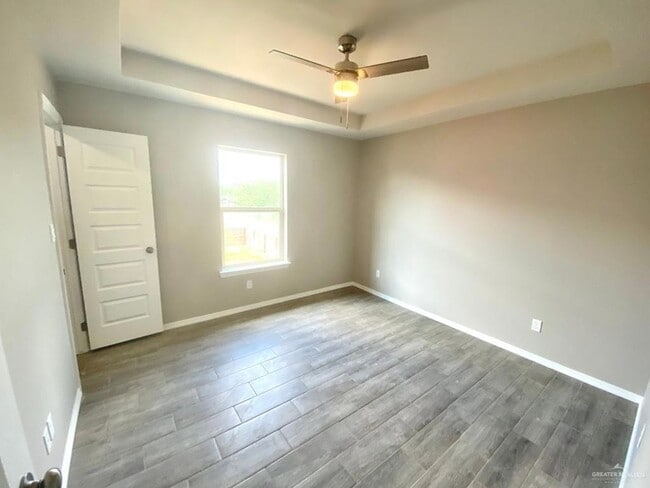 Building Photo - 1105 W Kennedy St