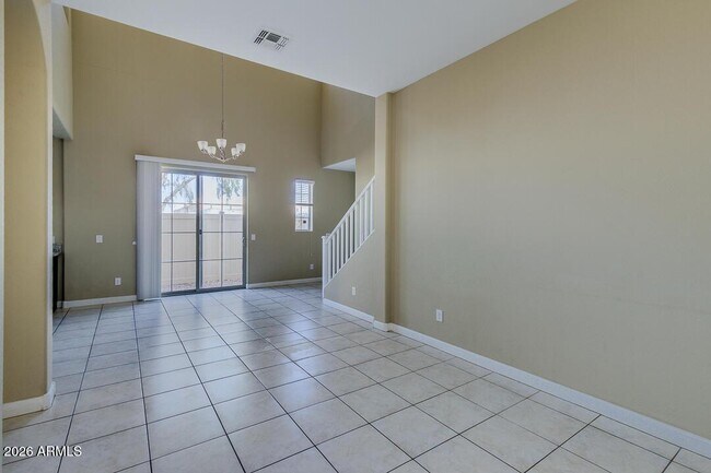 Building Photo - 1367 S Country Club Dr