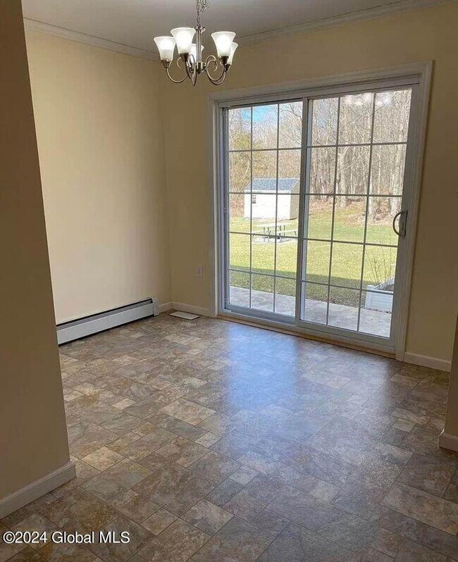 Building Photo - 10 Veterans St