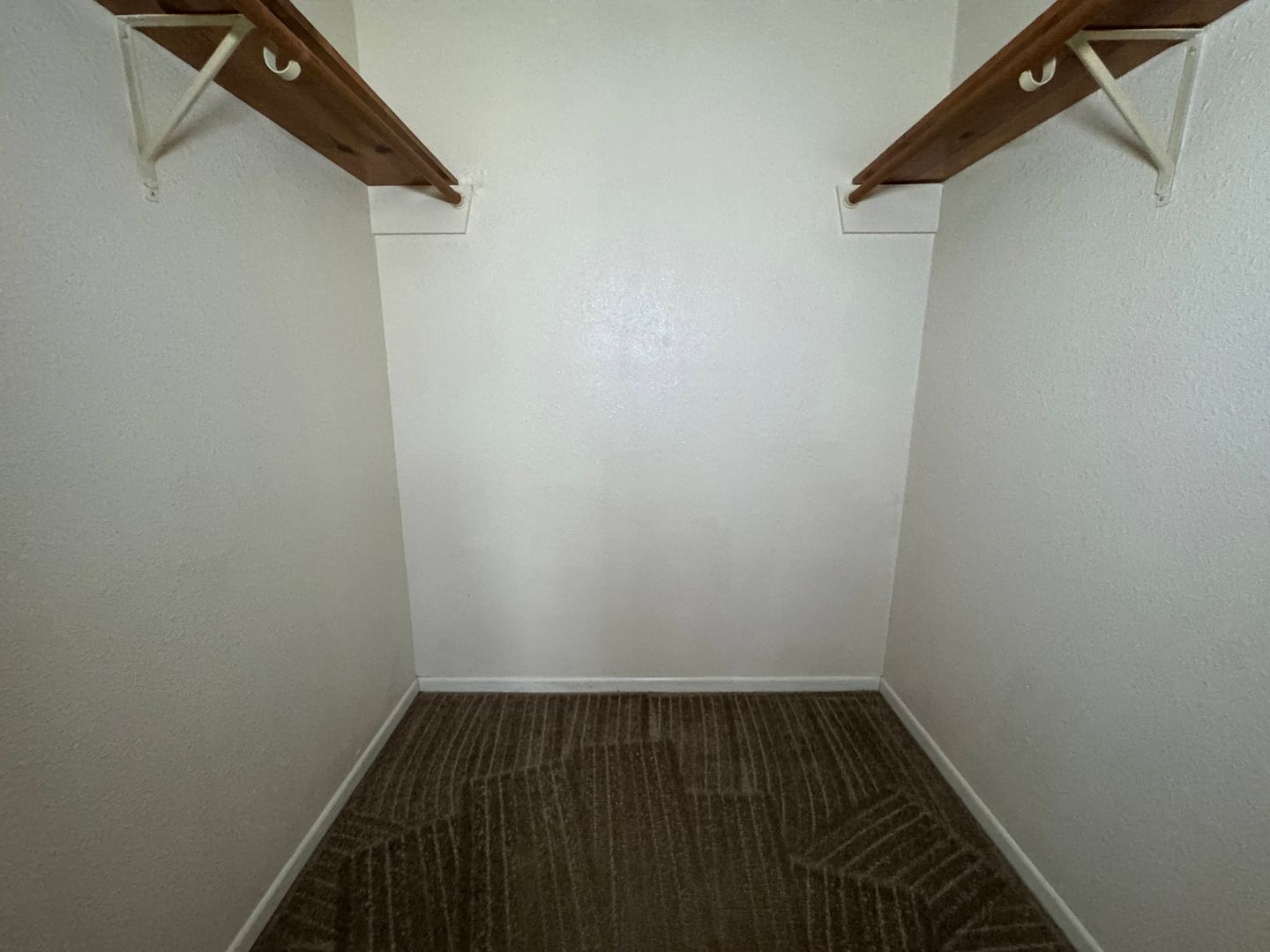 Building Photo - 3609 Hereford Ln