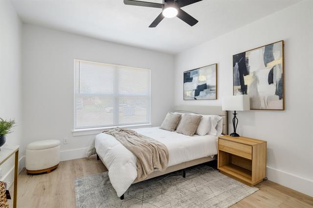 Building Photo - 718 Tearose Dr