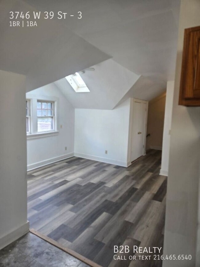 Building Photo - 3746 W 39th St