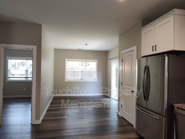 Building Photo - 4525 Lindsay Ln