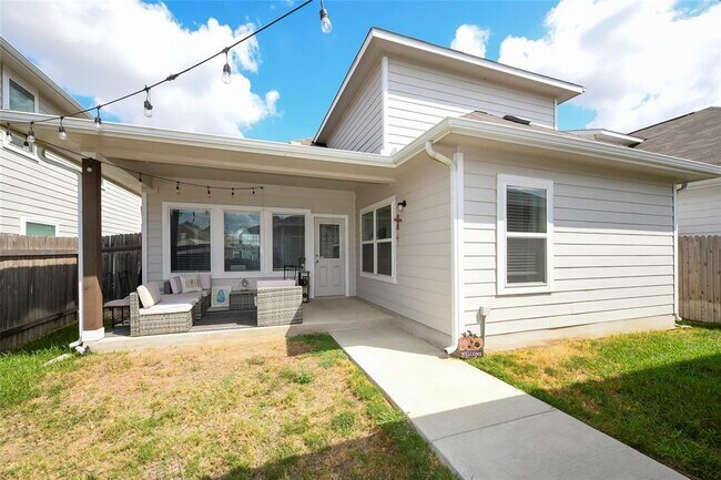 Building Photo - 206 Bent Creek Dr