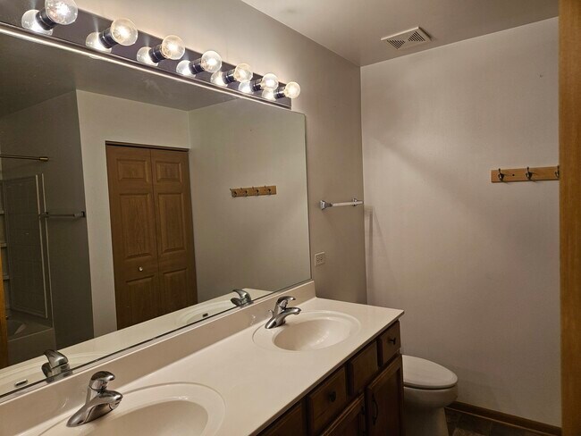 Building Photo - 1473 Cambria Dr