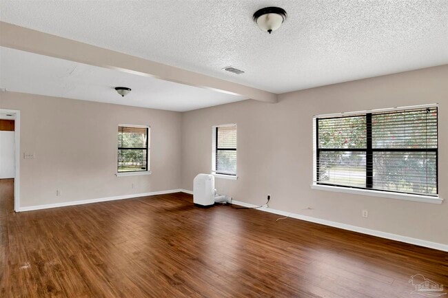 Building Photo - 2802 W Gonzalez St