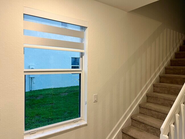 Building Photo - 2776 SE 26th Ave