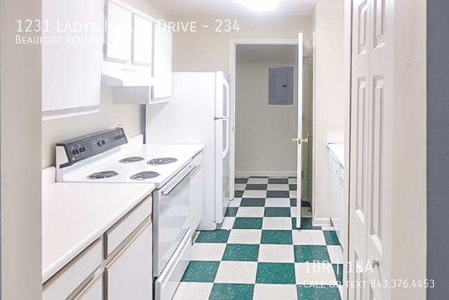 Building Photo - 1231 Ladys Island Dr