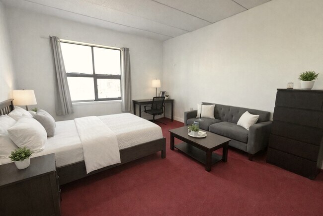 Building Photo - 170 Gore St