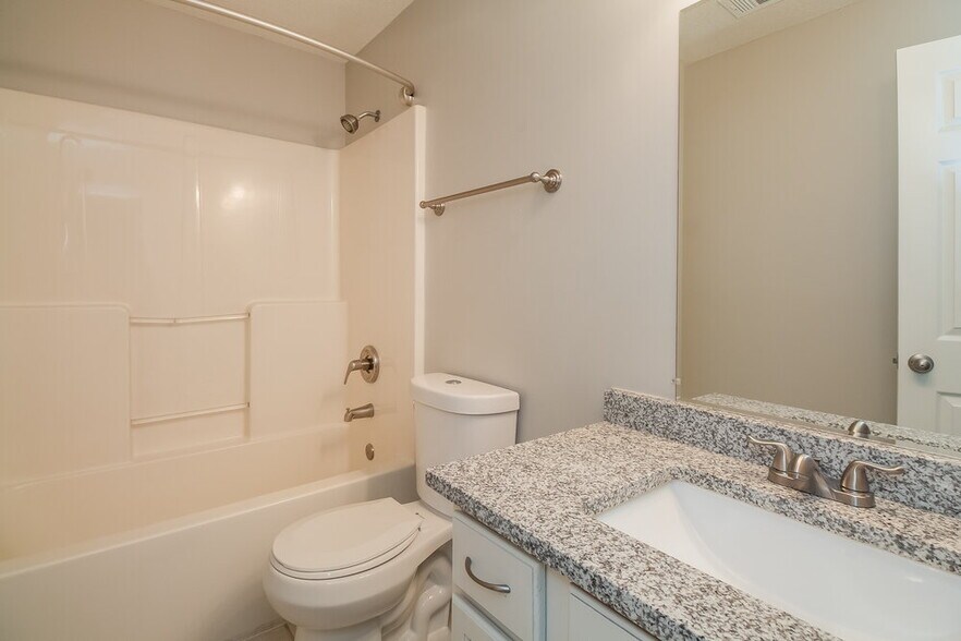 Building Photo - 2776 Fletcher Park Cir E