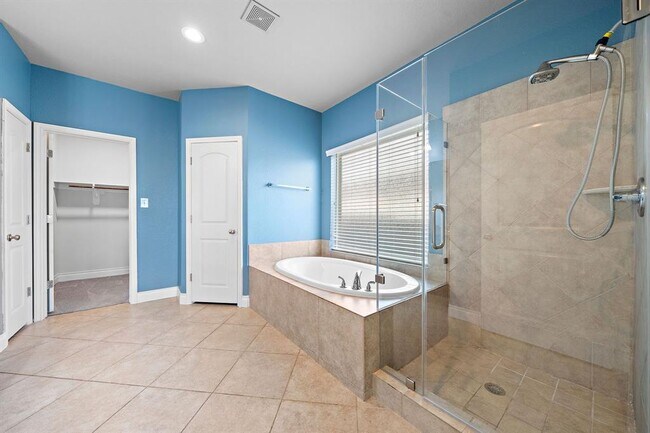Building Photo - 28915 Crested Butte Dr