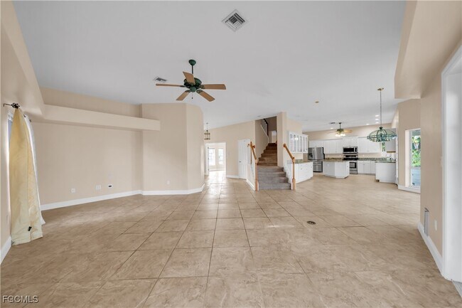 Building Photo - 2015 SE 12th St