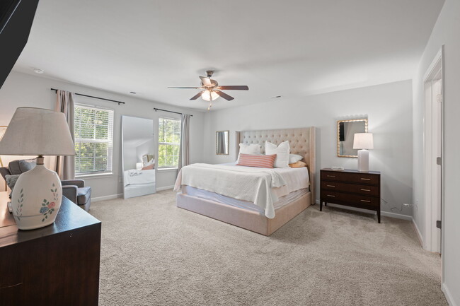 Building Photo - 1009 Chiles Dr