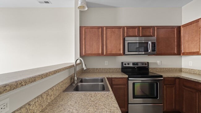 Building Photo - Carolina Forest Townhome