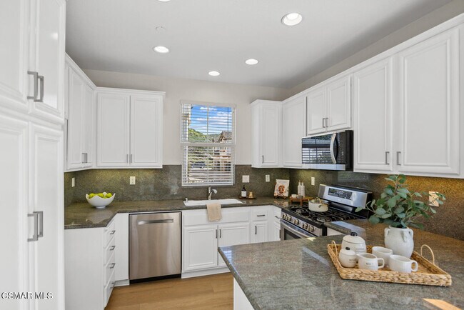 Building Photo - 88 Via Katrina