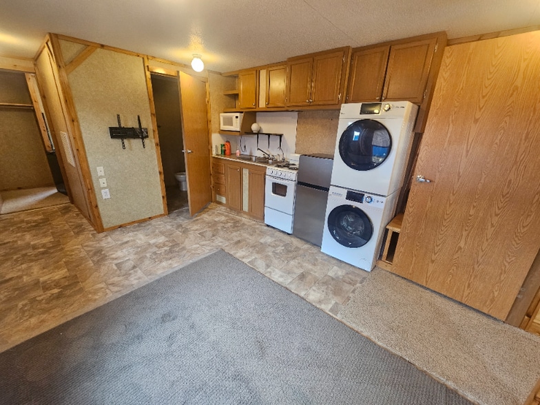 Building Photo - 364 Price Rd