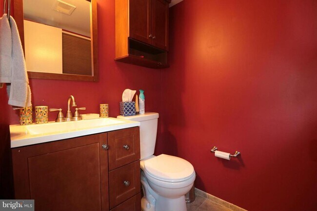 Building Photo - 1113 Chiswell Ln