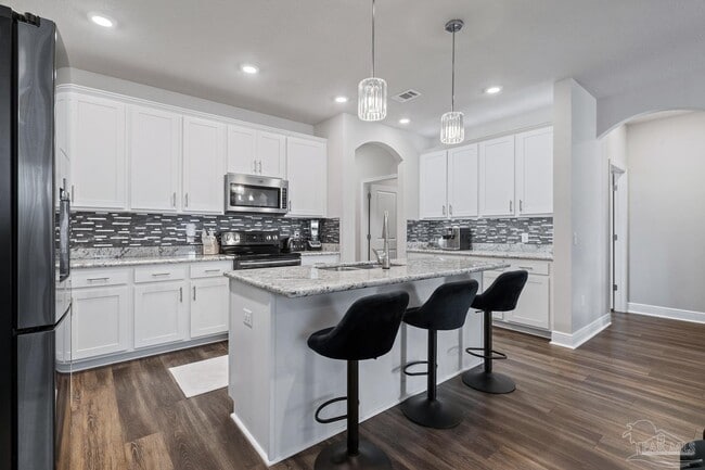 Building Photo - 3552 Pelican Bay Cir