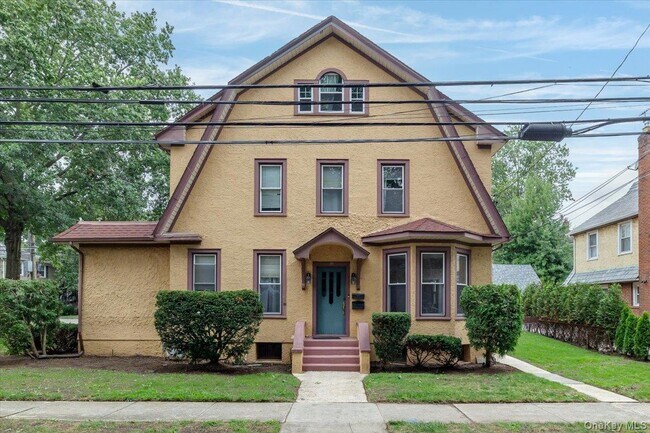 Building Photo - 78 Violet Ave