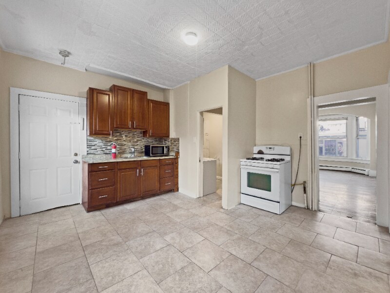 Building Photo - 120 Myrtle St