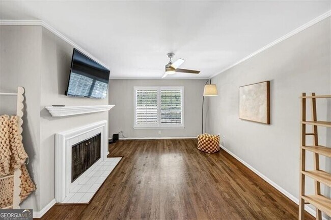 Building Photo - 37 La Rue Pl NW