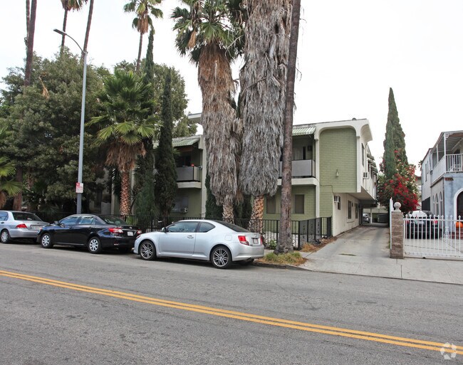 Primary Photo - 1826 N Wilton Pl