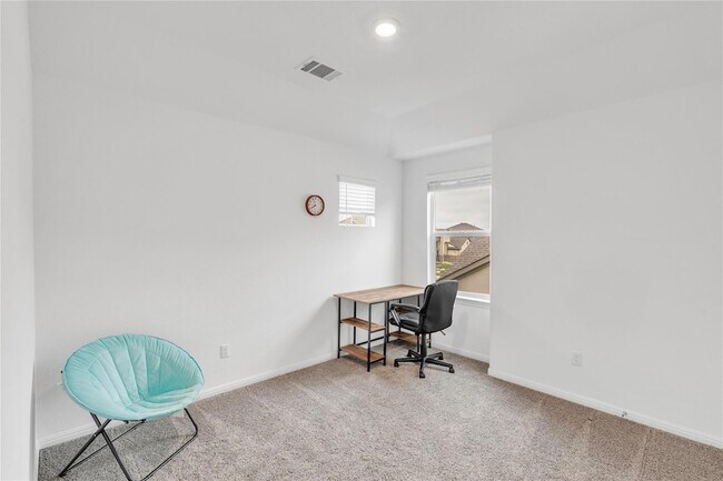 Building Photo - 133 Lenera Dr