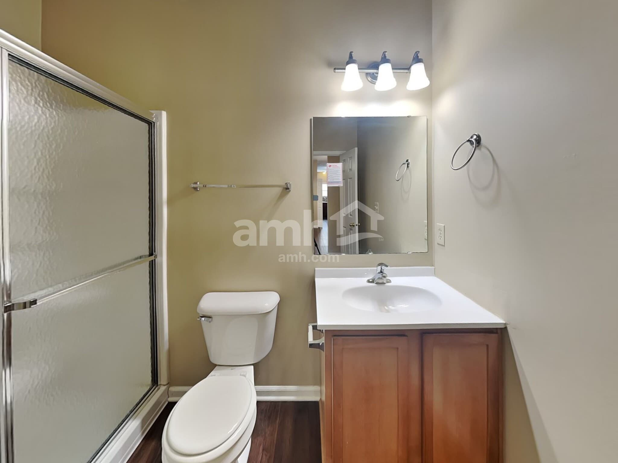 Building Photo - 11723 Rossmore Dr
