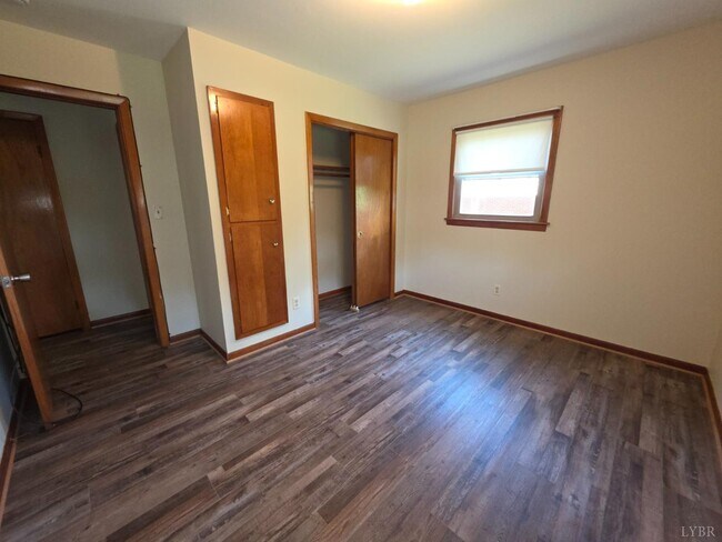 Building Photo - 5930 Edgewood Ave
