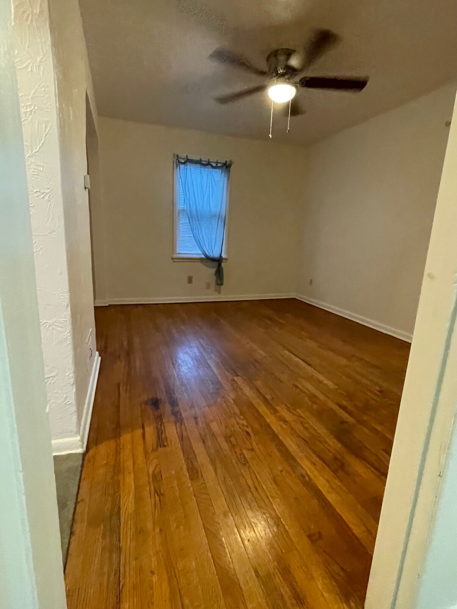 Building Photo - 706 S 25th St