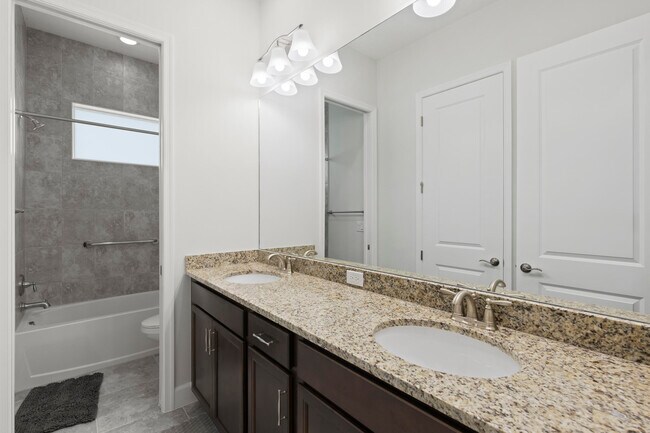 Building Photo - 13548 Spruce Pne Dr