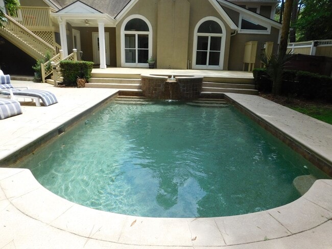 Building Photo - Expansive Unfurnished Spanish Wells Home Available for Rent