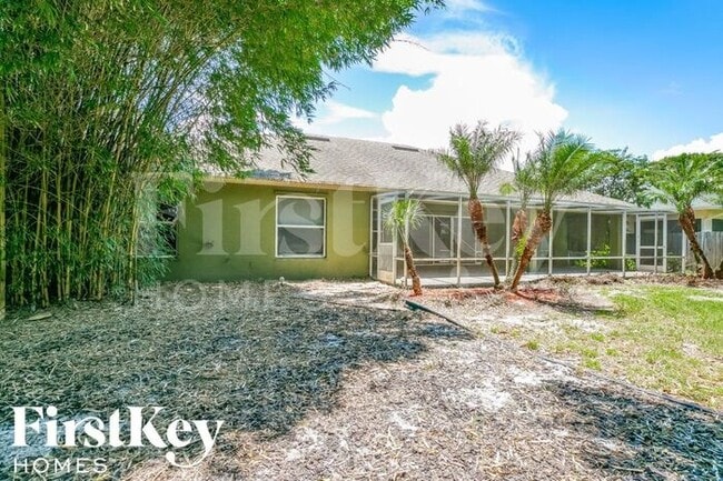 Building Photo - 1241 SW Wellington Ave