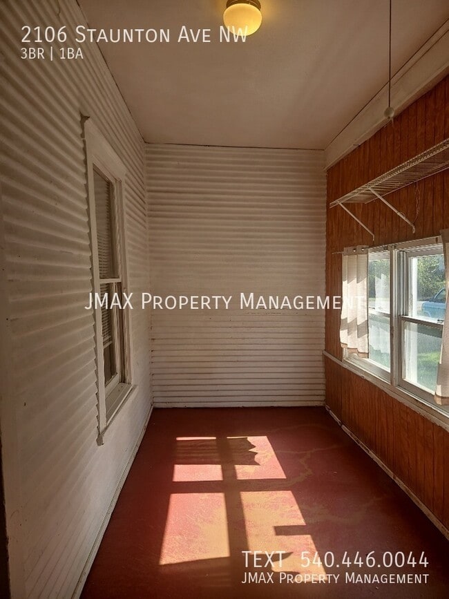 Building Photo - 2106 Staunton Ave NW
