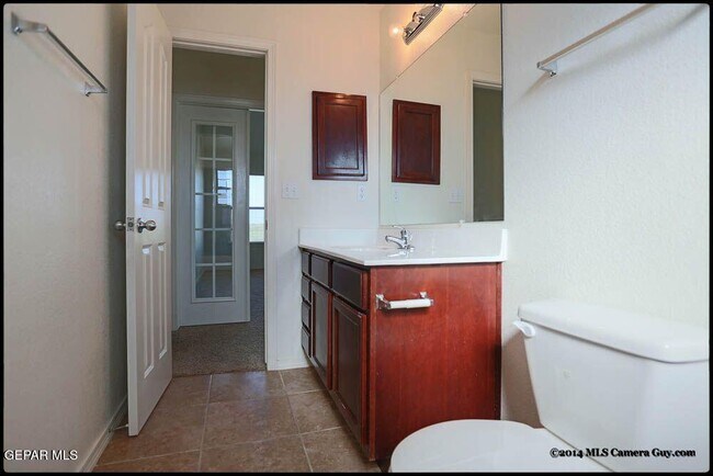 Building Photo - 1345 Fito Hernandez St