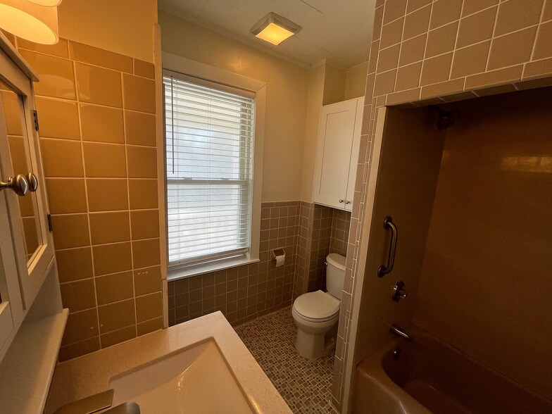 Building Photo - 29 Watts St