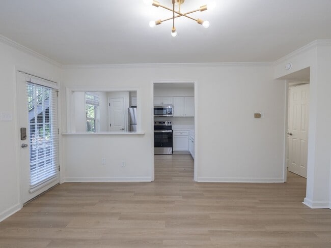 Building Photo - RENOVATED - 2BR/1BA FOR RENT