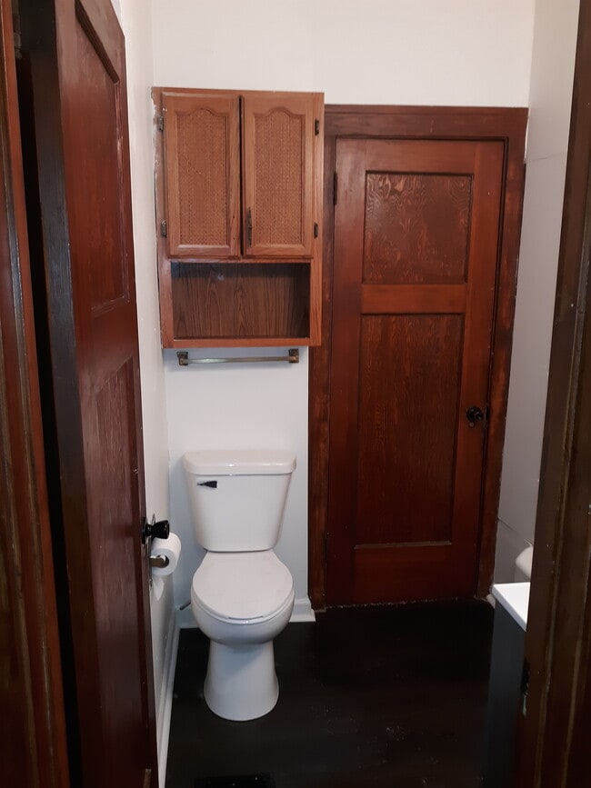 Building Photo - 2305 Broadway