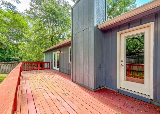 Building Photo - 776 Lupine Ln