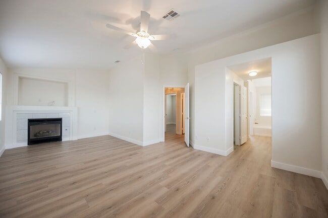 Building Photo - Honey, I’m Home! This Lovely 3 Bedroom, Two-Story Home Is Located In Summerlin.