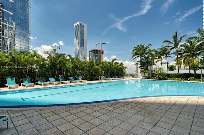 Building Photo - 888 Biscayne Blvd