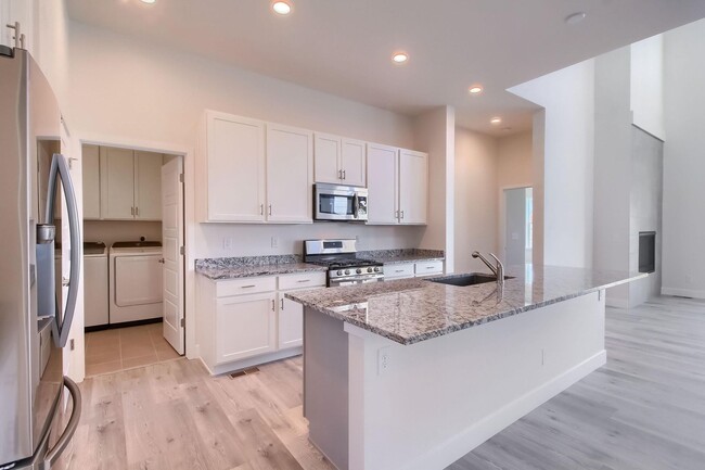 Building Photo - Luxury Paired Home in Golden!  3 bedrooms, 2.5 baths, 2-car garage!