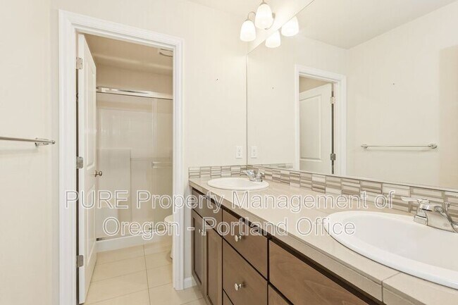 Building Photo - 6714 NW 158th Ave
