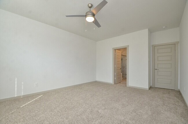 Building Photo - 29203 Pikes Peak Dr