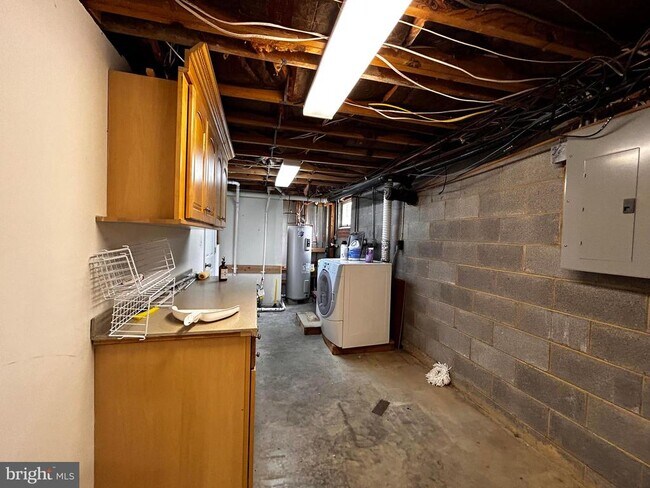 Building Photo - 112 Virginia Dr